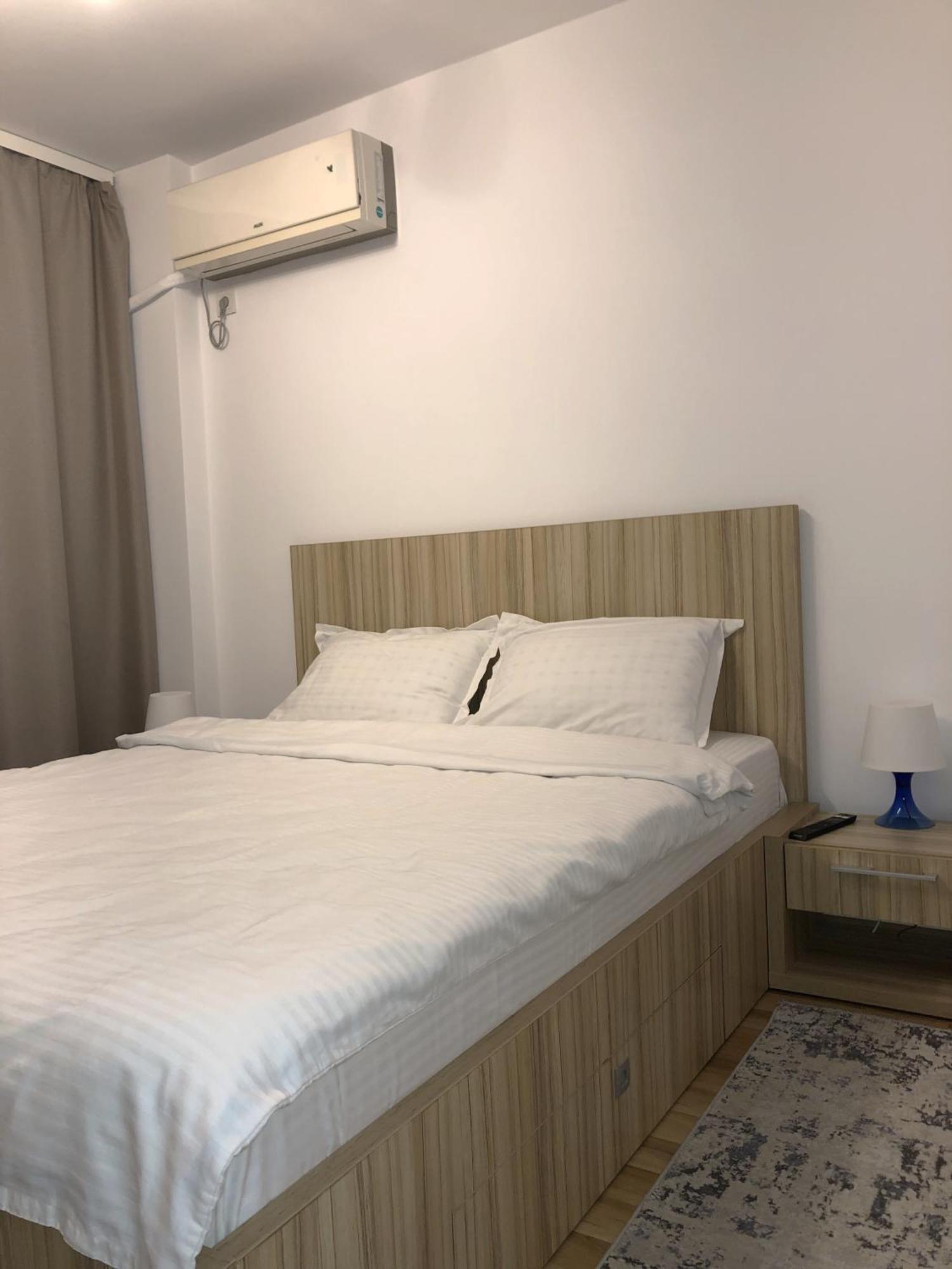 Adrian Home Libra بلوييست المظهر الخارجي الصورة